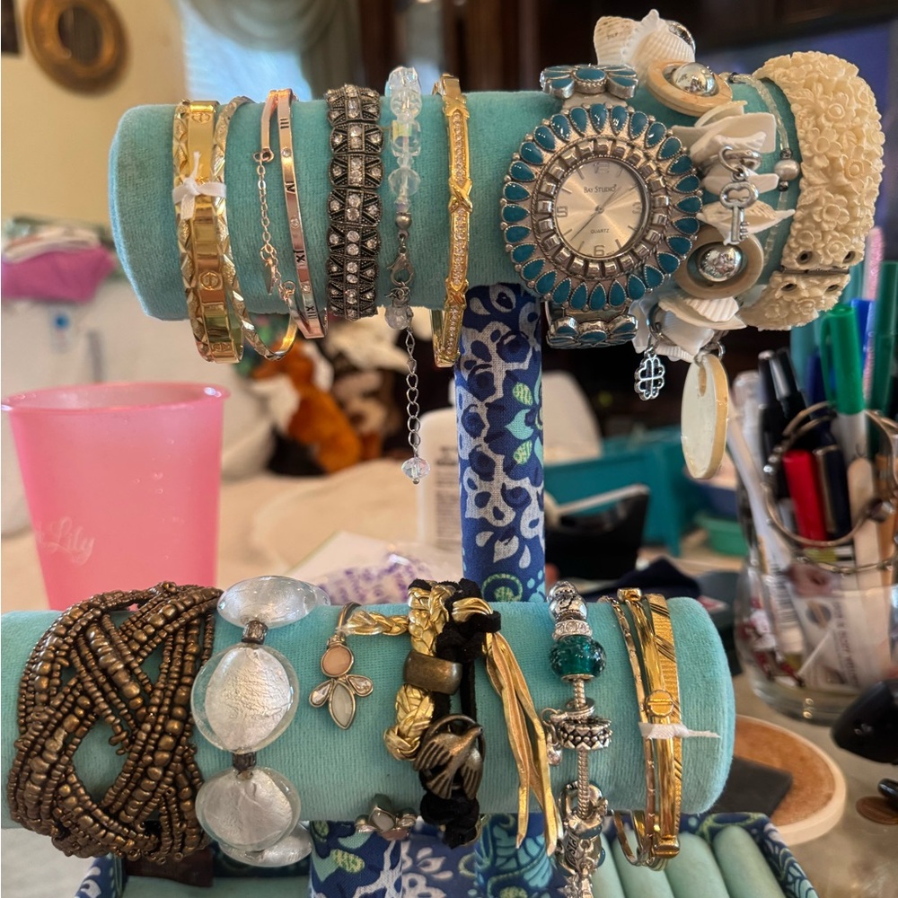 Elegant Watch and Bracelet Set 3$ each four for 10$